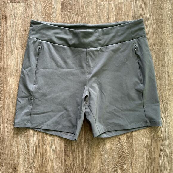 Columbia Omni-Shield Stretch Savannah Hill Hybrid Shorts - Picture 1 of 6